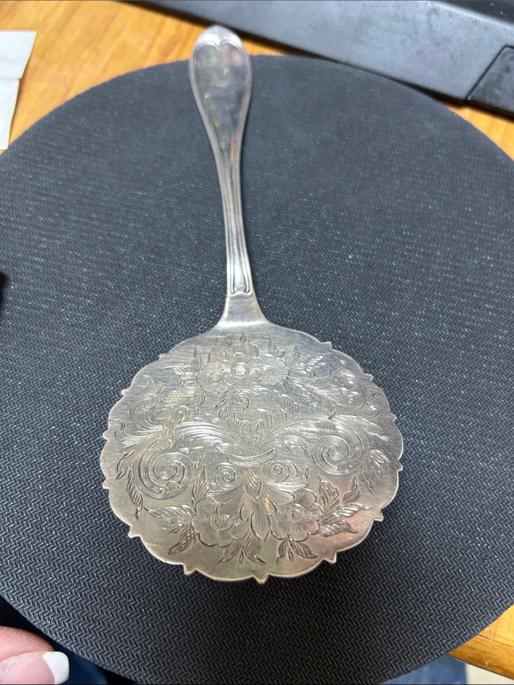 508075 1850's Smith & Chamberlain Tiffany & Co serving spoon 53.2 grams
